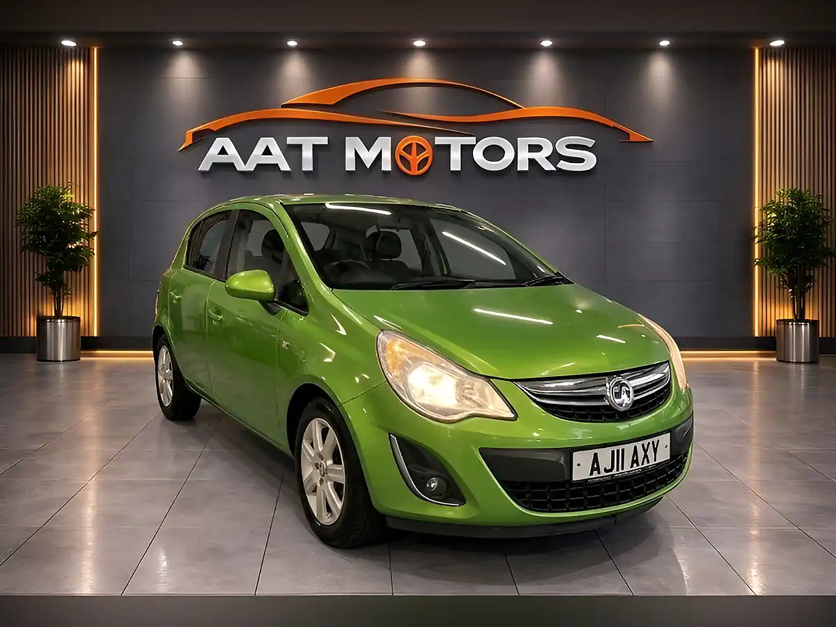 Used 2011 Vauxhall Corsa Se Green - Interior and Exterior details 4