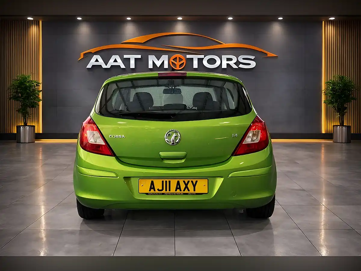 Used 2011 Vauxhall Corsa Se Green - Interior and Exterior details 6