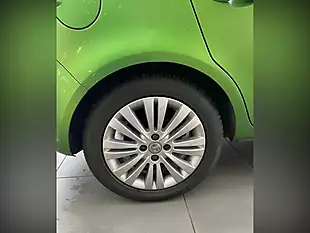 Used 2011 Vauxhall Corsa Se Green - Interior and Exterior details 8