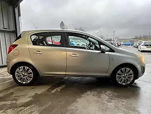 Used 2011 Vauxhall Corsa Se Silver - Interior and Exterior details 10