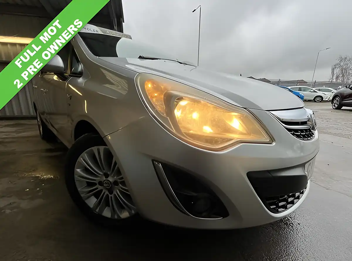 Used 2011 Vauxhall Corsa Se Silver - Interior and Exterior details 2