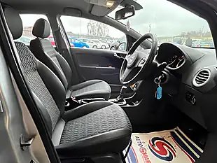 Used 2011 Vauxhall Corsa Se Silver - Interior and Exterior details 9
