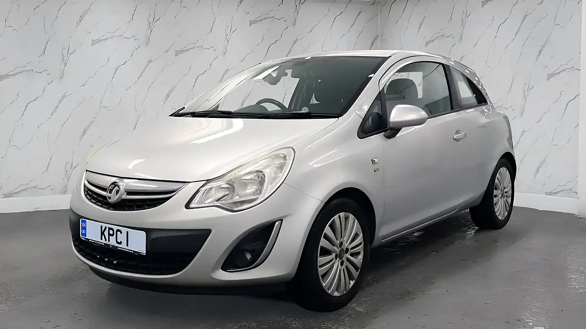 Used 2011 Vauxhall Corsa Se Silver - Interior and Exterior details 2