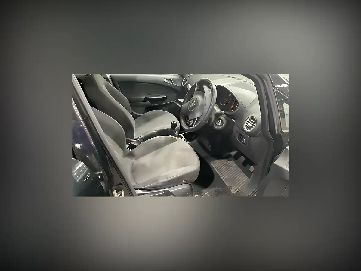 Used 2011 Vauxhall Corsa Sxi Black - Interior and Exterior details 13
