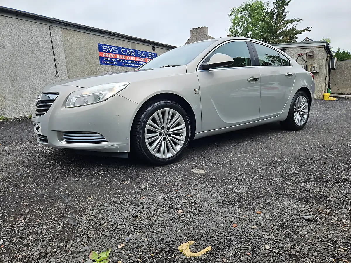 Used 2011 Vauxhall Insignia Se Nav Silver - Interior and Exterior details 12