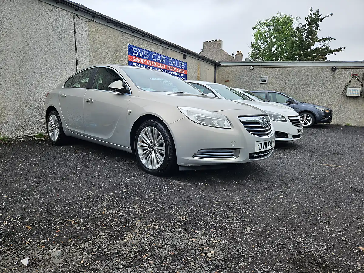 Used 2011 Vauxhall Insignia Se Nav Silver - Interior and Exterior details 14
