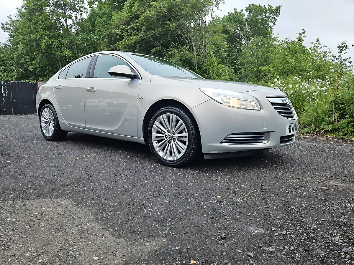Used 2011 Vauxhall Insignia Se Nav Silver - Interior and Exterior details 2