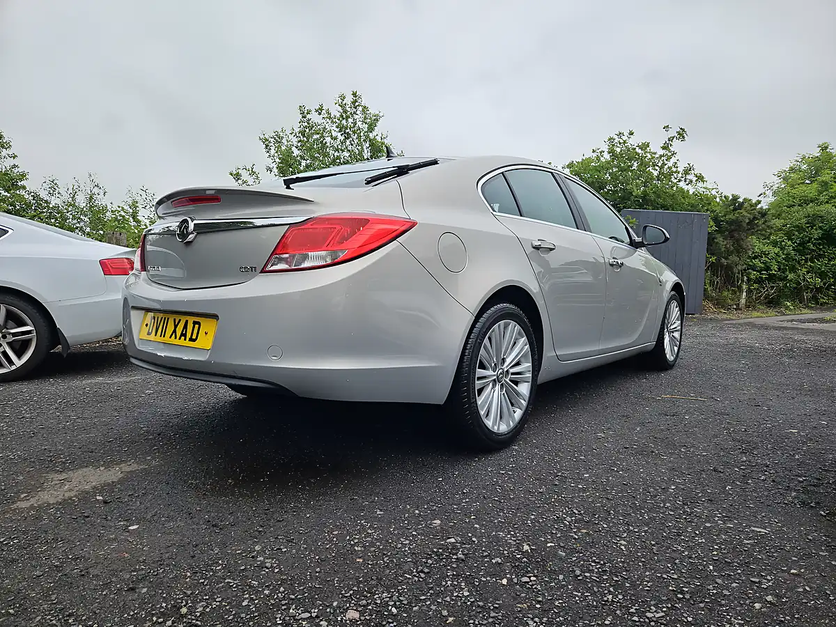 Used 2011 Vauxhall Insignia Se Nav Silver - Interior and Exterior details 7