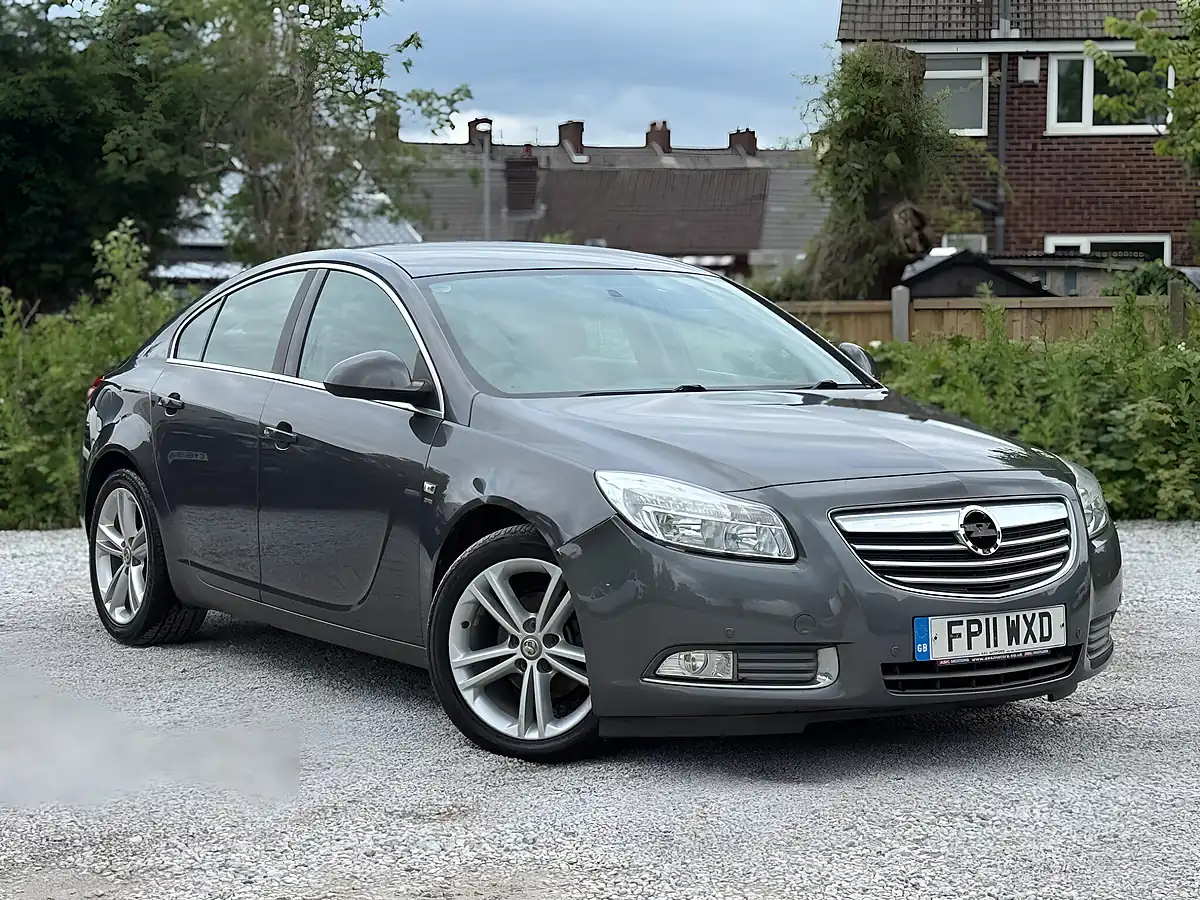 Used 2011 Vauxhall Insignia Sri Nav Grey - Front View