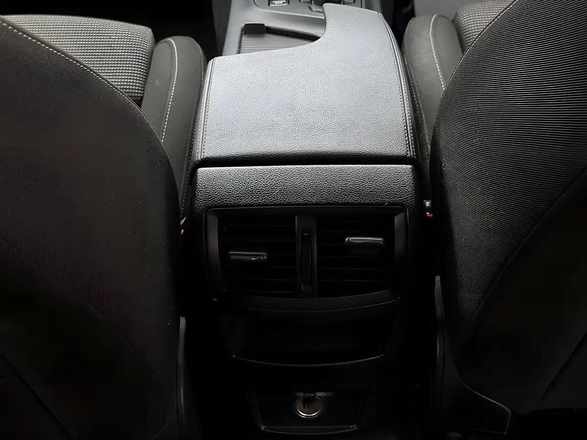 Used 2011 Vauxhall Insignia Sri Nav Grey - Interior and Exterior details 17