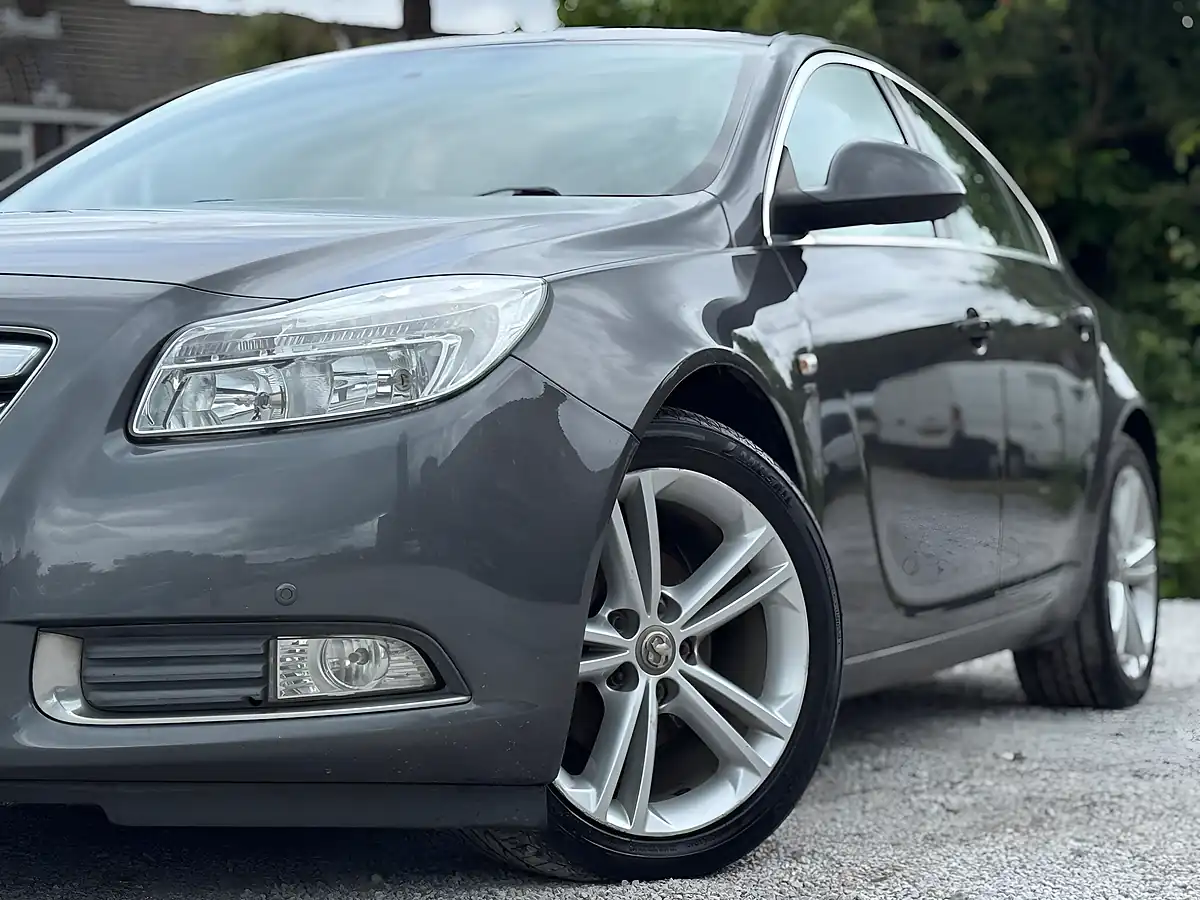 Used 2011 Vauxhall Insignia Sri Nav Grey - Interior and Exterior details 18