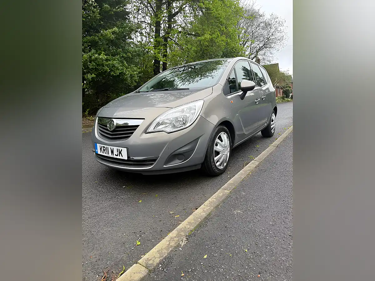 Used 2011 Vauxhall Meriva Exclusiv Brown - Interior and Exterior details 7
