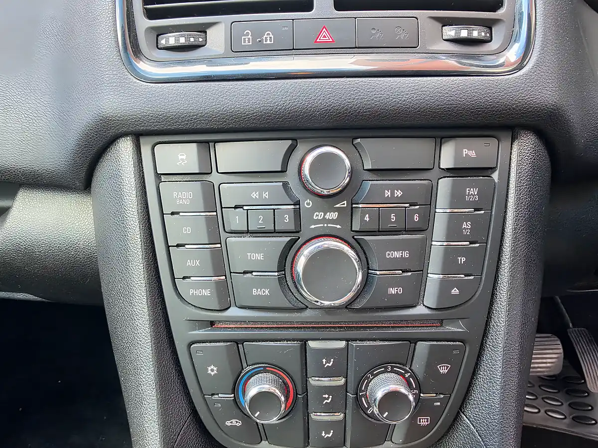 Used 2011 Vauxhall Meriva Exclusiv Brown - Interior and Exterior details 12