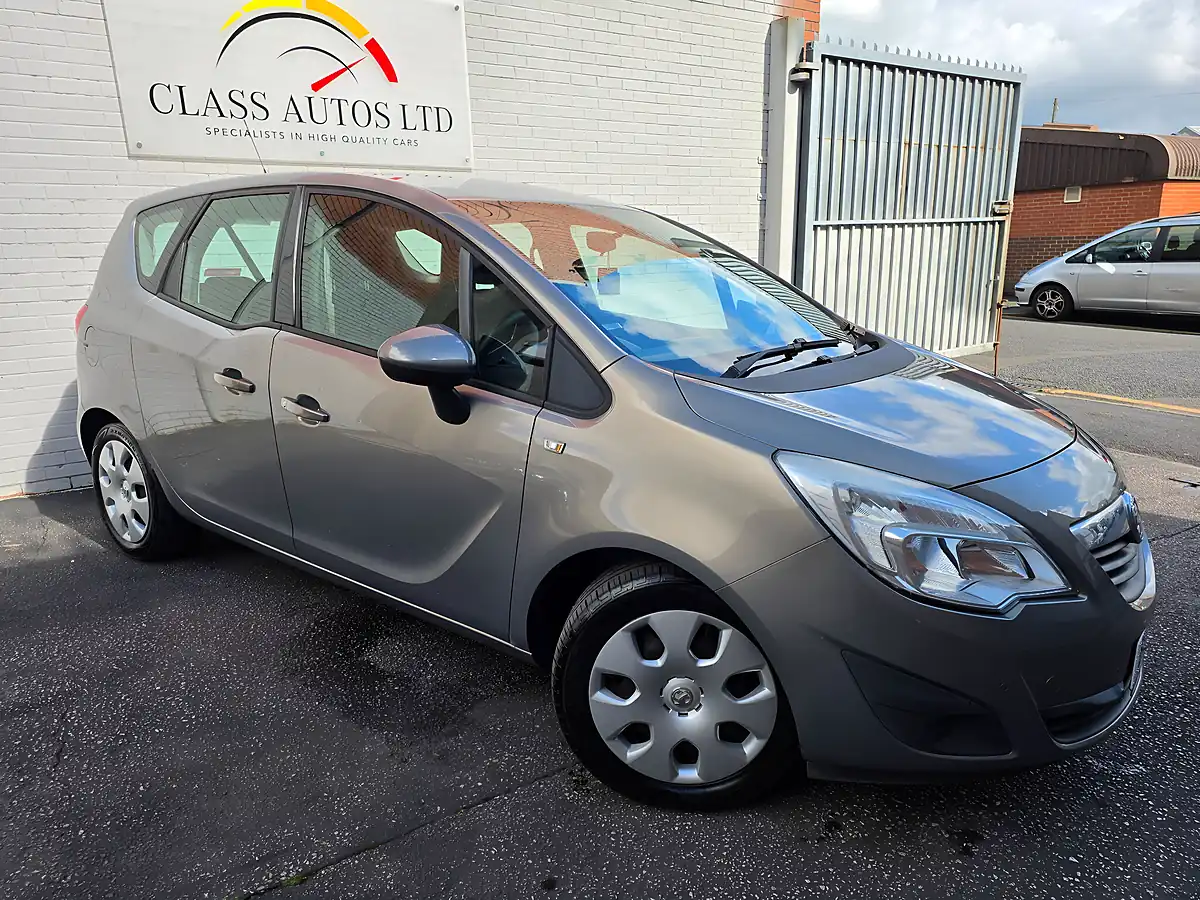 Used 2011 Vauxhall Meriva Exclusiv Brown - Interior and Exterior details 13