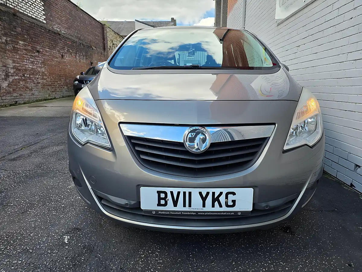 Used 2011 Vauxhall Meriva Exclusiv Brown - Interior and Exterior details 14