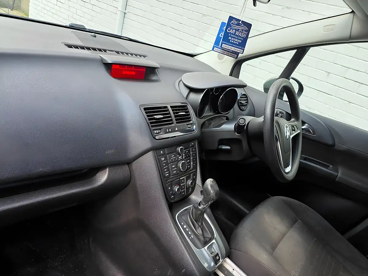 Used 2011 Vauxhall Meriva Exclusiv Brown - Interior and Exterior details 16