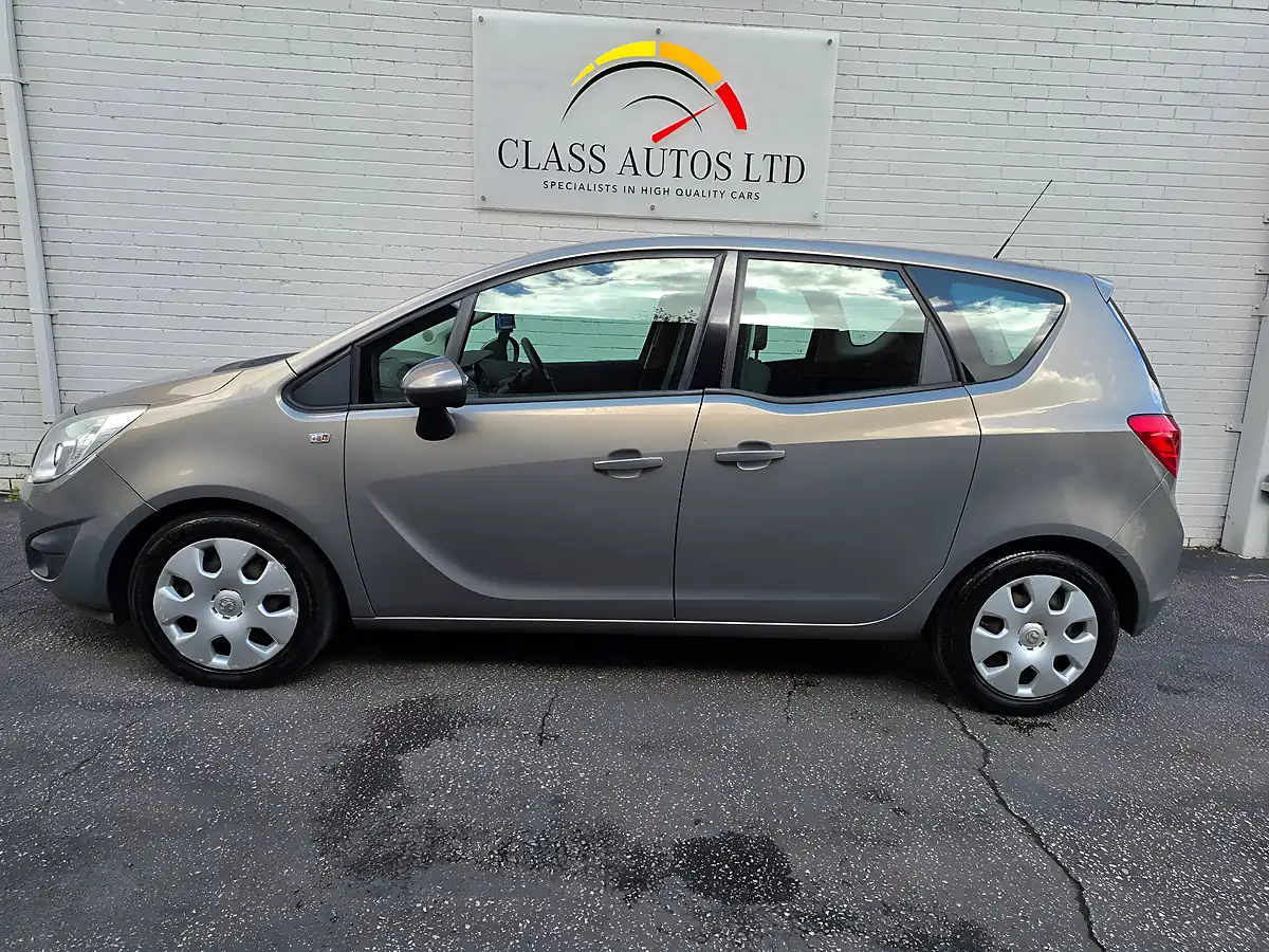 Used 2011 Vauxhall Meriva Exclusiv Brown - Interior and Exterior details 6