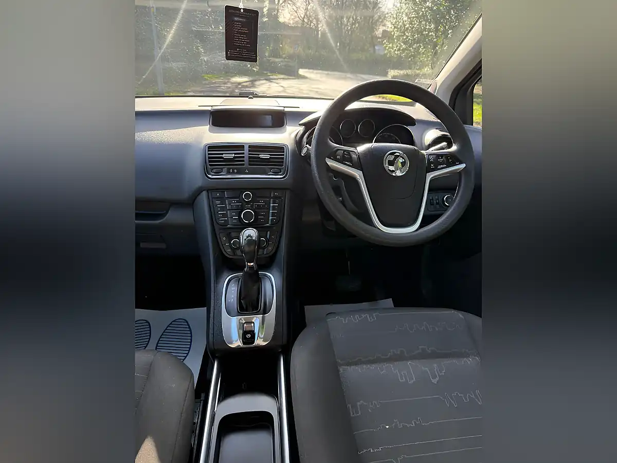 Used 2011 Vauxhall Meriva Exclusiv Grey - Interior and Exterior details 12