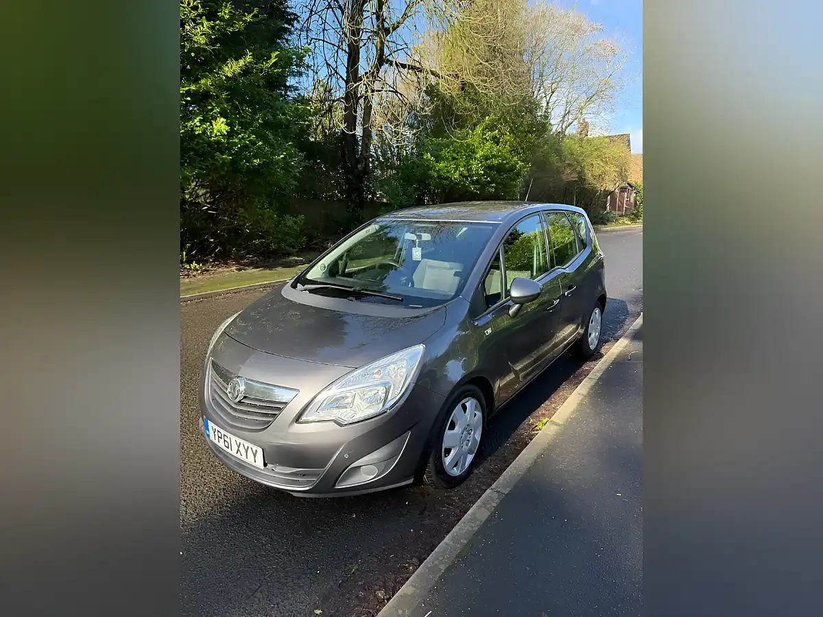 Used 2011 Vauxhall Meriva Exclusiv Grey - Interior and Exterior details 7