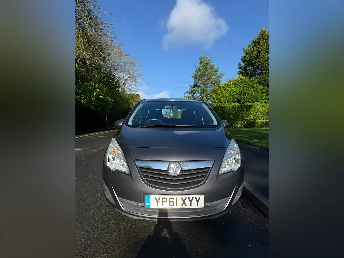 Used 2011 Vauxhall Meriva Exclusiv Grey - Interior and Exterior details 8