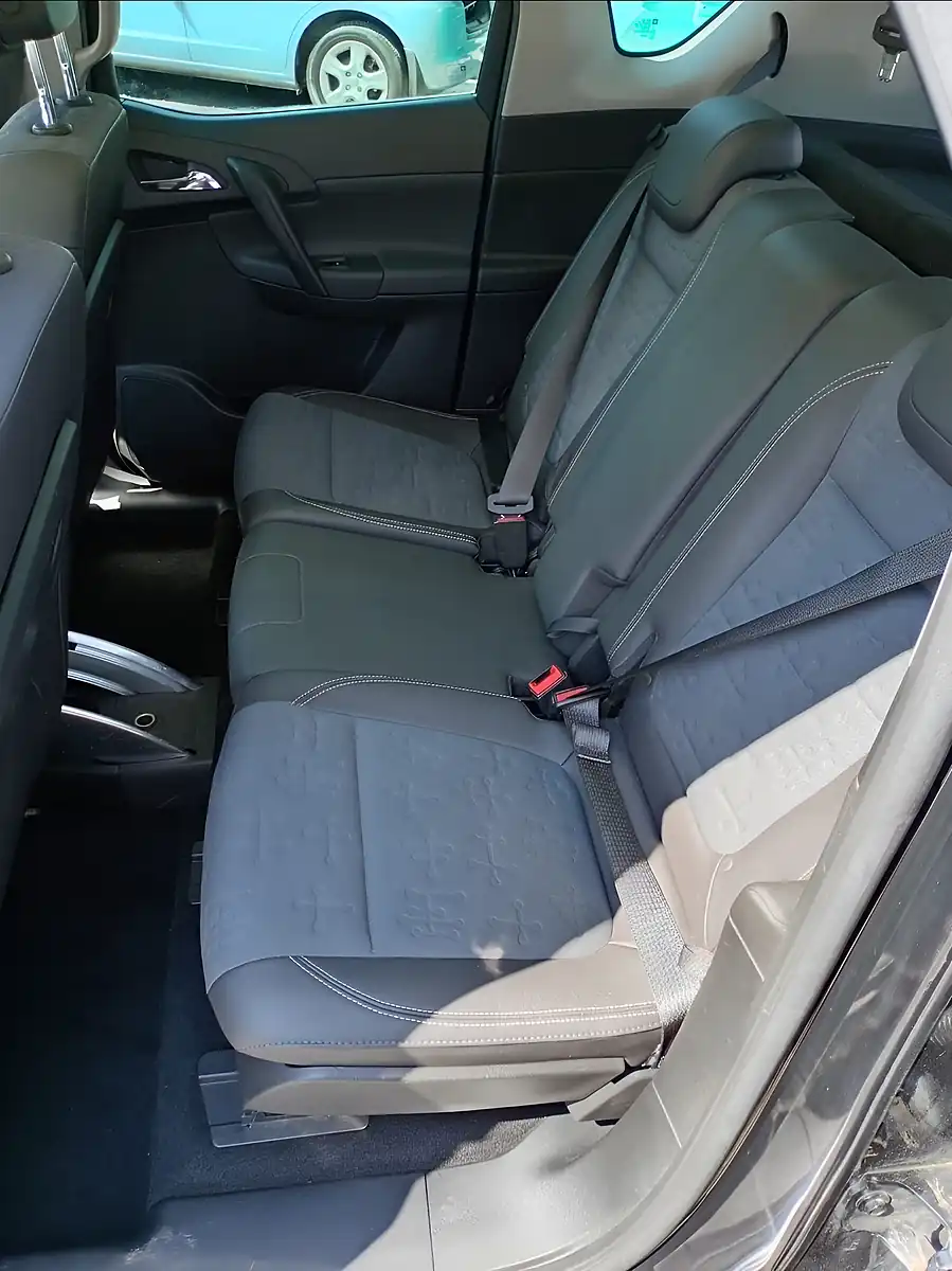 Used 2011 Vauxhall Meriva Se Black - Interior and Exterior details 15