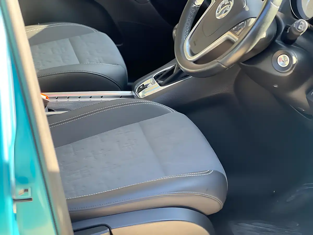 Used 2011 Vauxhall Meriva Se Blue - Interior and Exterior details 15