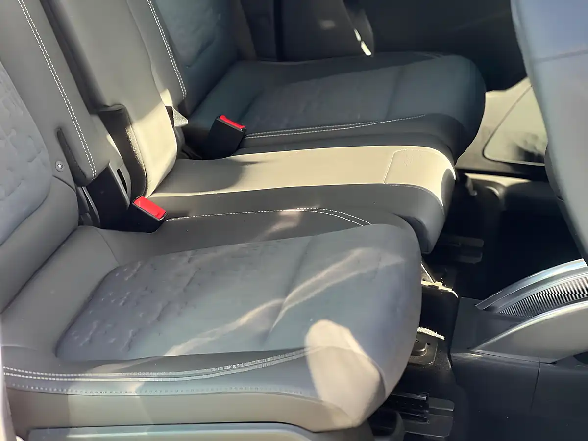 Used 2011 Vauxhall Meriva Se Blue - Interior and Exterior details 16