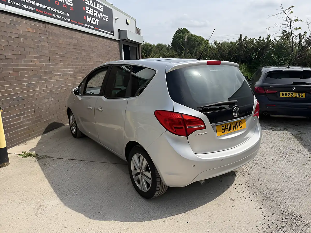 Used 2011 Vauxhall Meriva Se Silver - Interior and Exterior details 12
