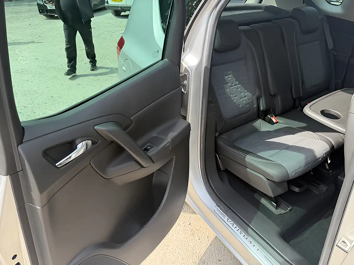 Used 2011 Vauxhall Meriva Se Silver - Interior and Exterior details 16