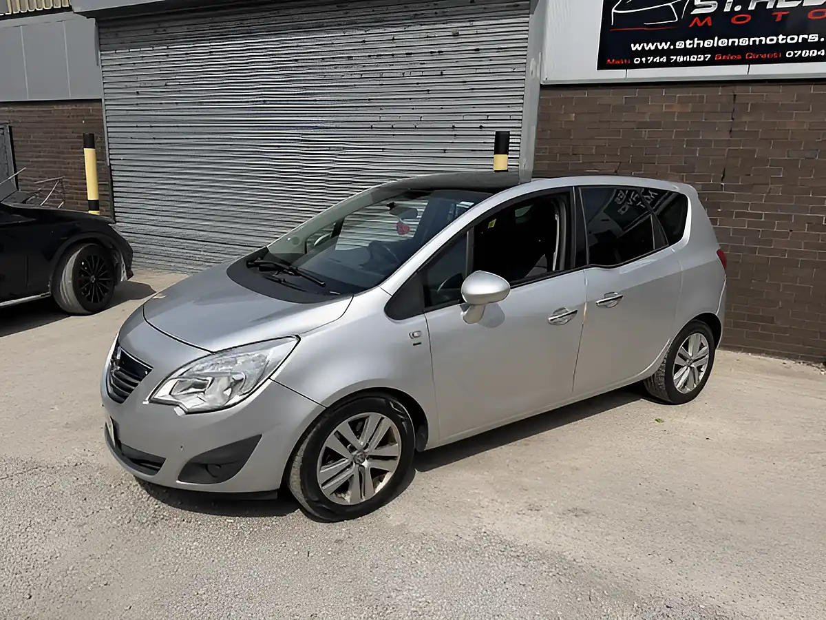 Used 2011 Vauxhall Meriva Se Silver - Interior and Exterior details 5