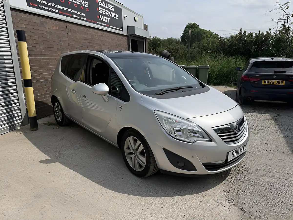 Used 2011 Vauxhall Meriva Se Silver - Interior and Exterior details 7