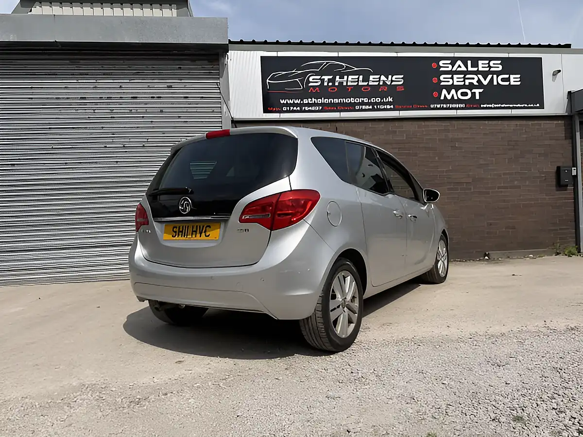 Used 2011 Vauxhall Meriva Se Silver - Interior and Exterior details 8