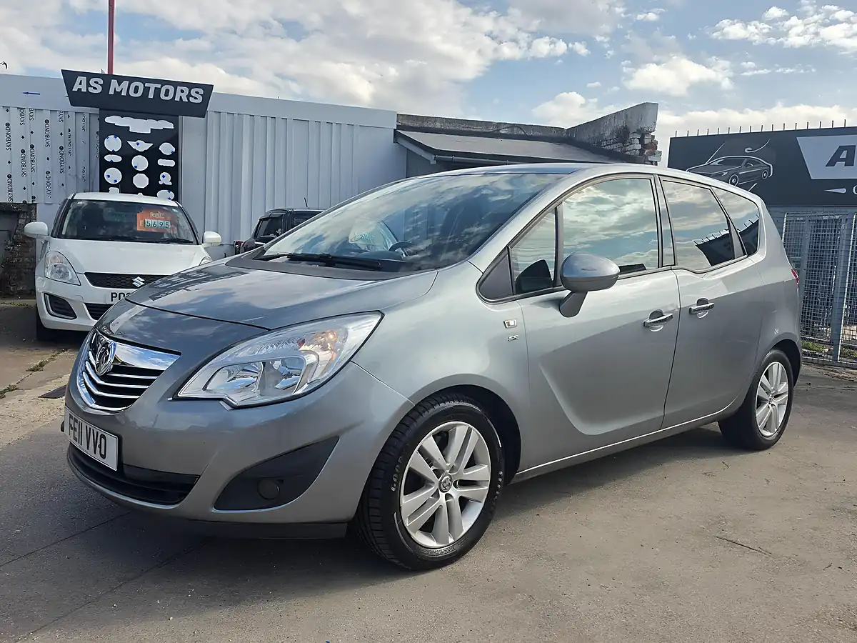 Used 2011 Vauxhall Meriva Se Silver - Interior and Exterior details 3