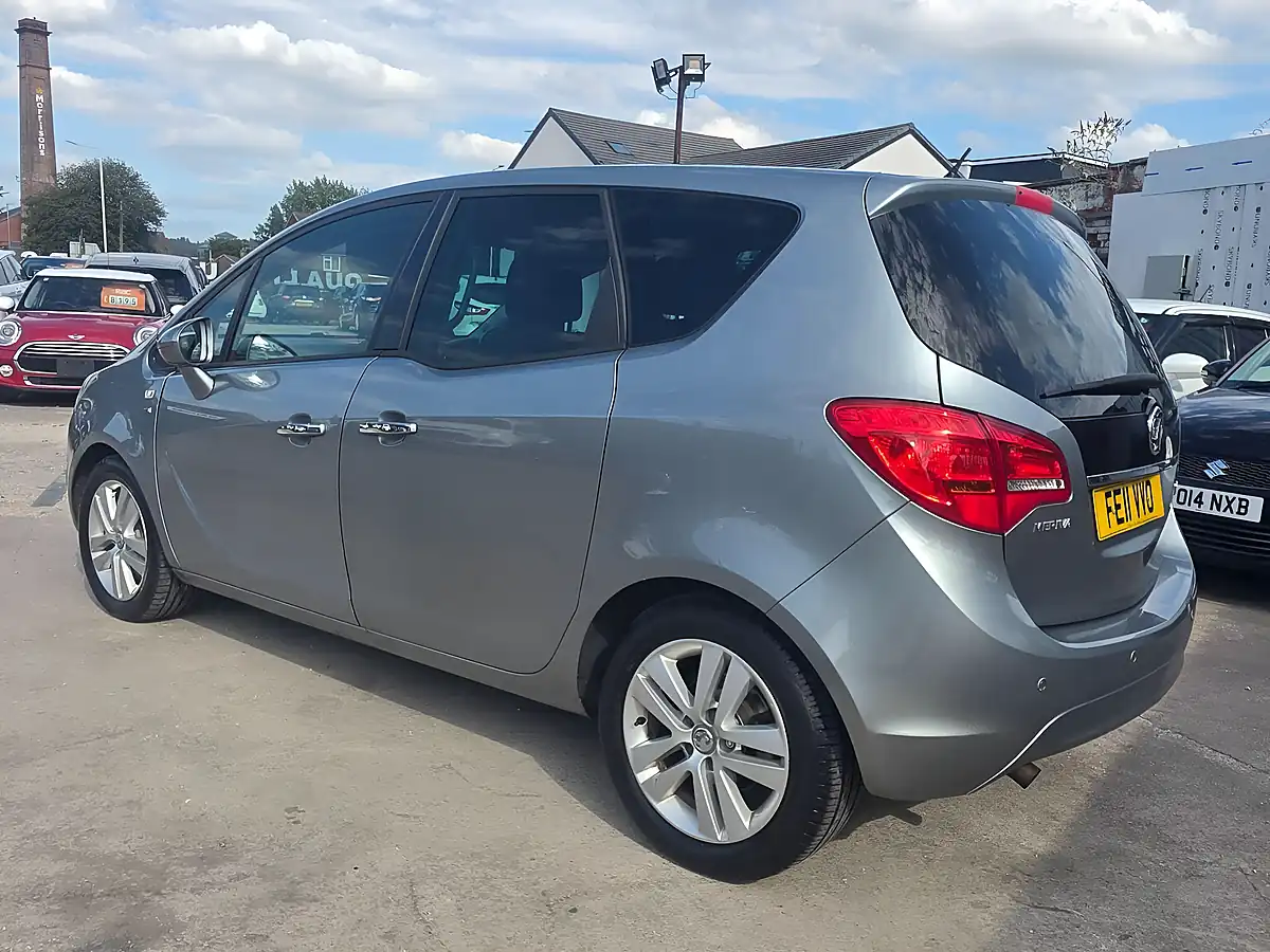 Used 2011 Vauxhall Meriva Se Silver - Interior and Exterior details 5