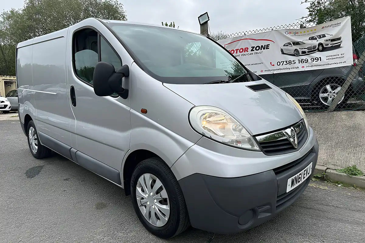 Used 2011 Vauxhall Vivaro L1 Silver - Front View