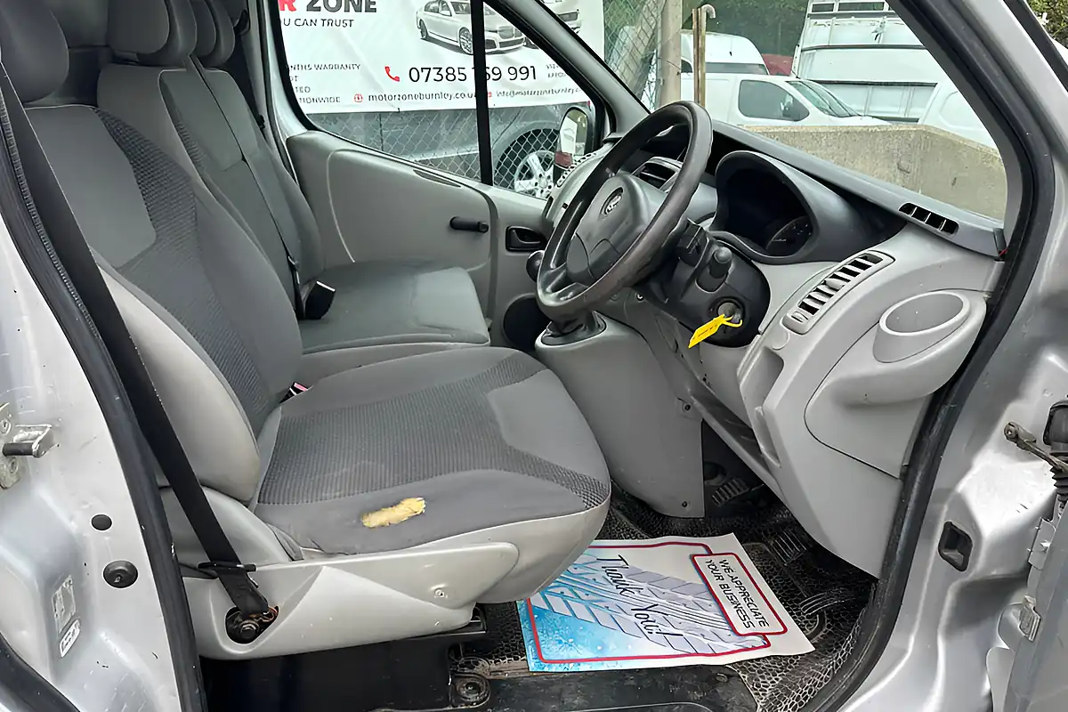 Used 2011 Vauxhall Vivaro L1 Silver - Interior and Exterior details 11