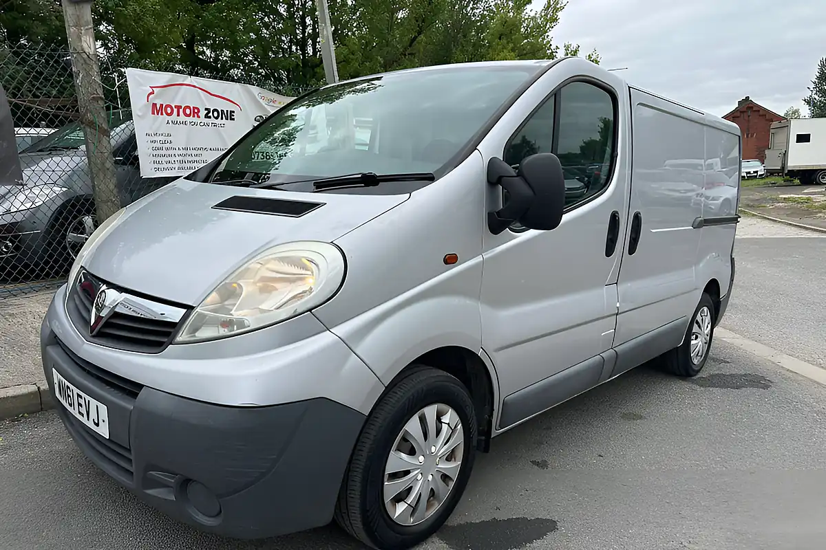 Used 2011 Vauxhall Vivaro L1 Silver - Interior and Exterior details 3