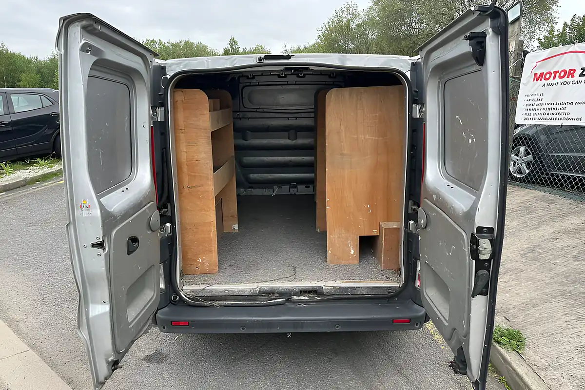 Used 2011 Vauxhall Vivaro L1 Silver - Interior and Exterior details 8