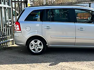 Used 2011 Vauxhall Zafira Exclusiv Silver - Interior and Exterior details 10