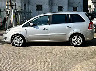 Used 2011 Vauxhall Zafira Exclusiv Silver - Interior and Exterior details 13