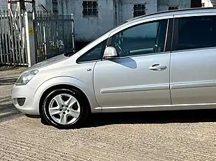 Used 2011 Vauxhall Zafira Exclusiv Silver - Interior and Exterior details 14