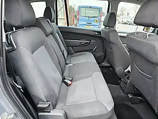 Used 2011 Vauxhall Zafira Exclusive Silver - Interior and Exterior details 9
