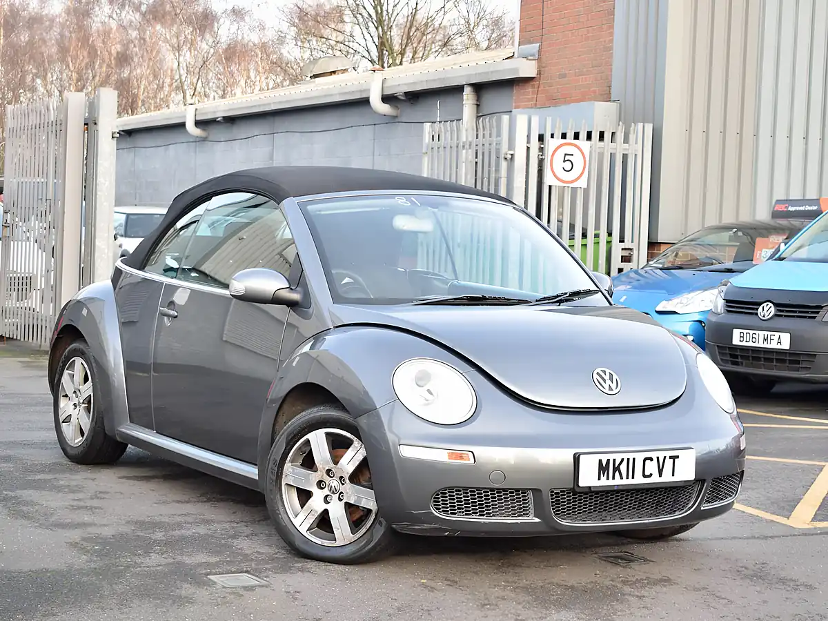 Used 2011 Volkswagen Beetle Sola Cabriolet Grey - Interior and Exterior details 2