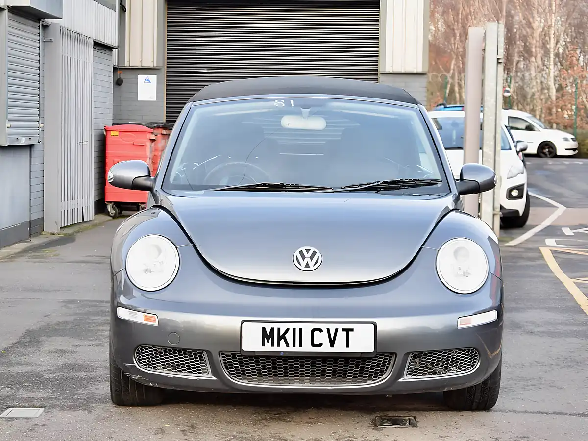 Used 2011 Volkswagen Beetle Sola Cabriolet Grey - Interior and Exterior details 4