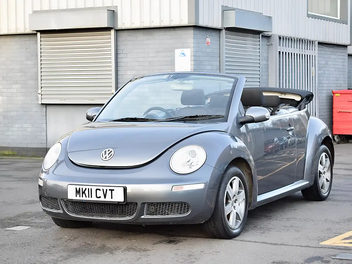 Used 2011 Volkswagen Beetle Sola Cabriolet Grey - Interior and Exterior details 5