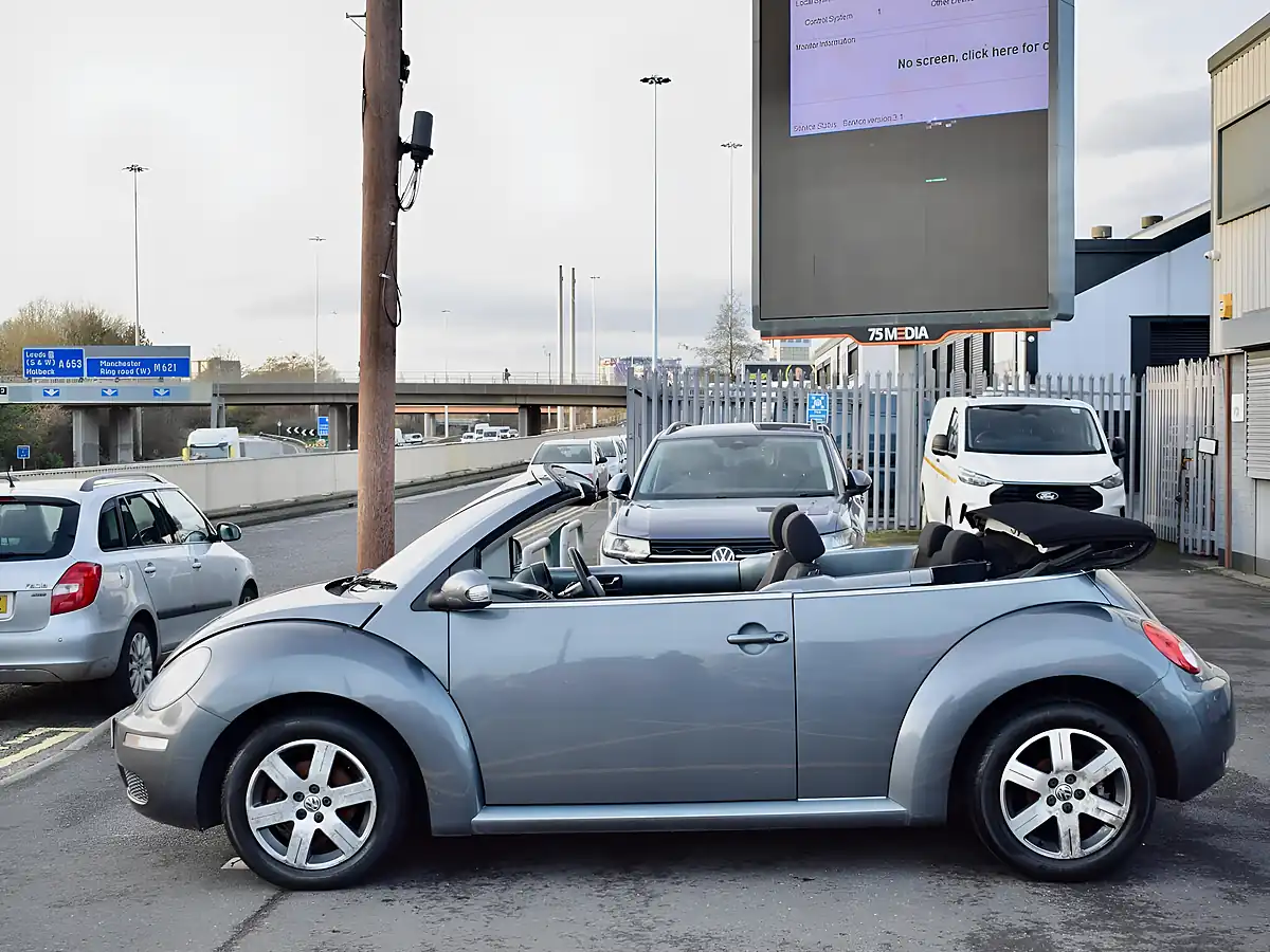 Used 2011 Volkswagen Beetle Sola Cabriolet Grey - Interior and Exterior details 7