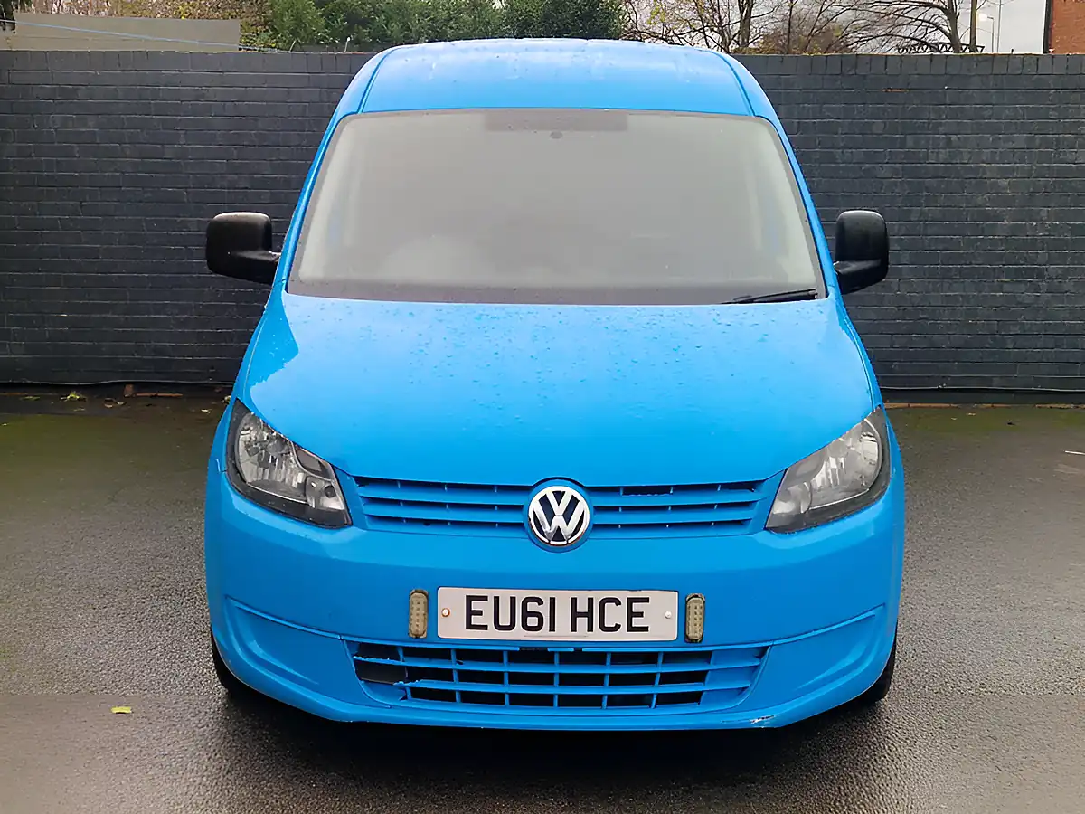 Used 2011 Volkswagen Caddy Maxi C20 Maxi Blue - Interior and Exterior details 4