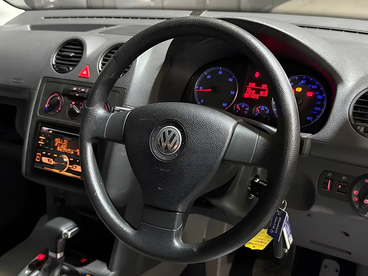 Used 2011 Volkswagen Caddy Maxi Life Grey - Interior and Exterior details 13