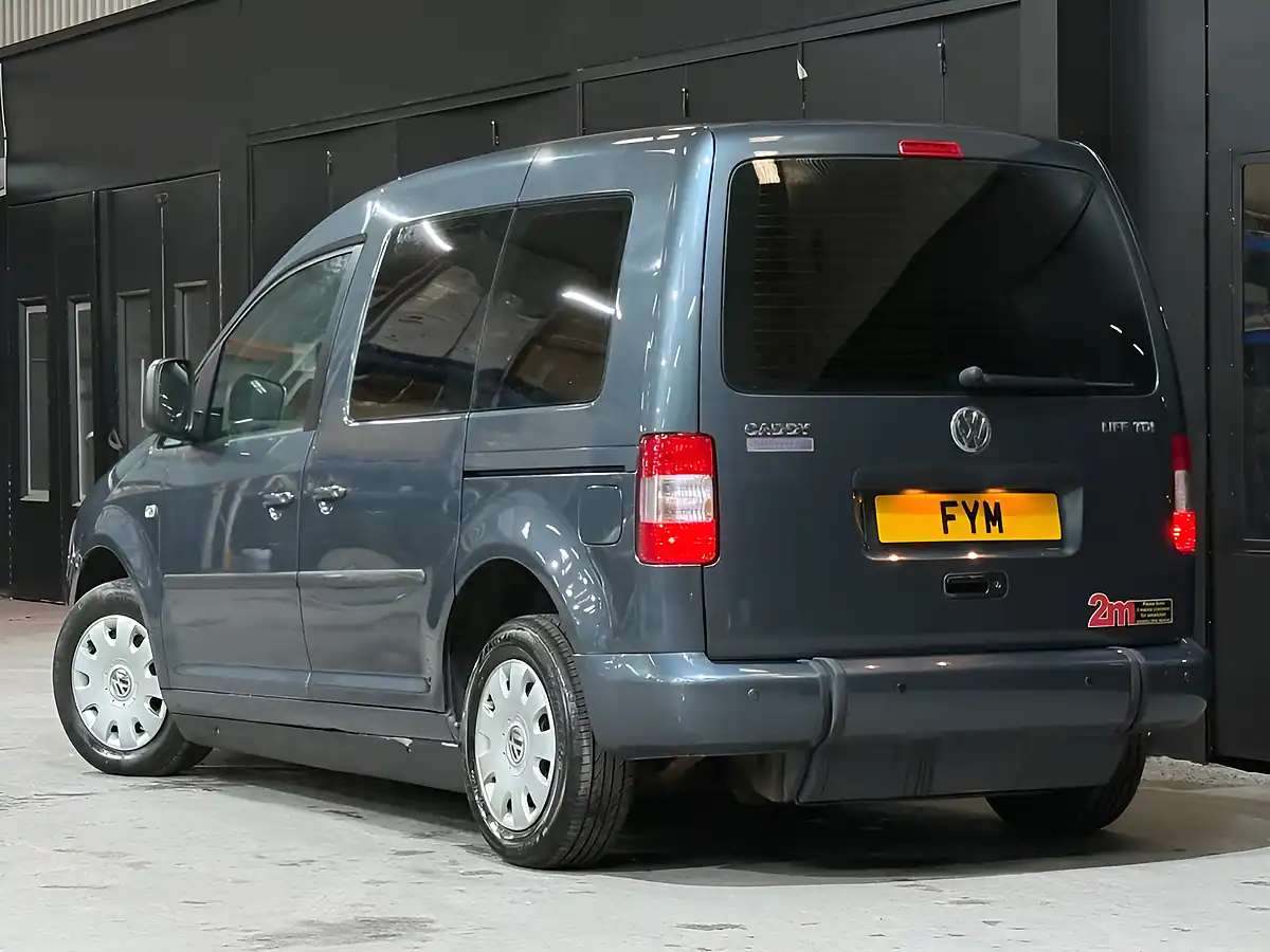 Used 2011 Volkswagen Caddy Maxi Life Grey - Interior and Exterior details 8