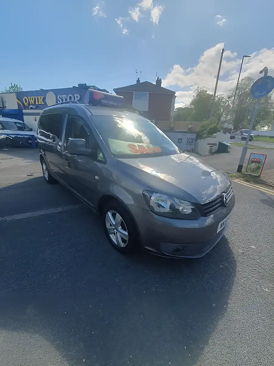 Used 2011 Volkswagen Caddy Maxi Wheelchair Van Grey Metallic - Interior and Exterior details 5